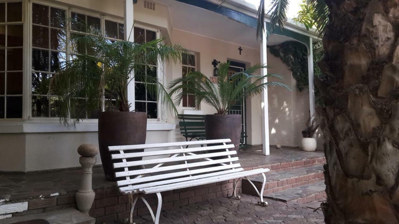 Mavilla Stellenbosch B&B Екстер'єр фото